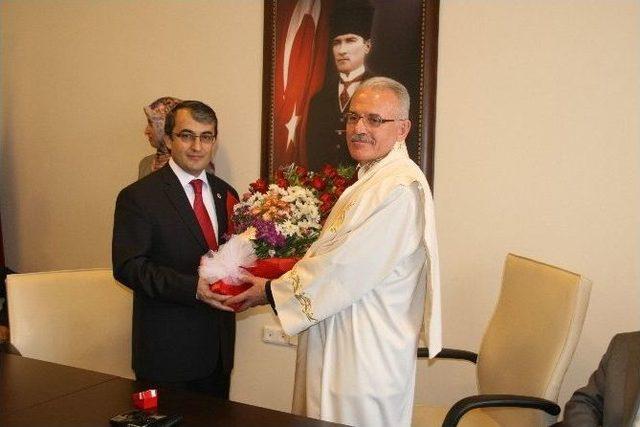 Bozok &Uuml;niversitesi Rekt&ouml;r&uuml; Prof. Dr. Salih Karacabey G&ouml;revine Başladı 1