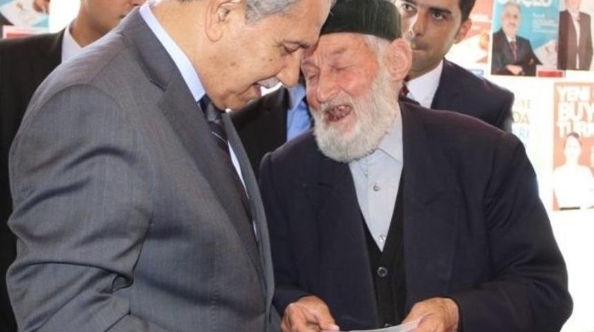 Arın&ccedil;: "van&rsquo;ın İslam&rsquo;a Ve Tarihe Olan Saygısını Yok Etmek İstiyorlar"