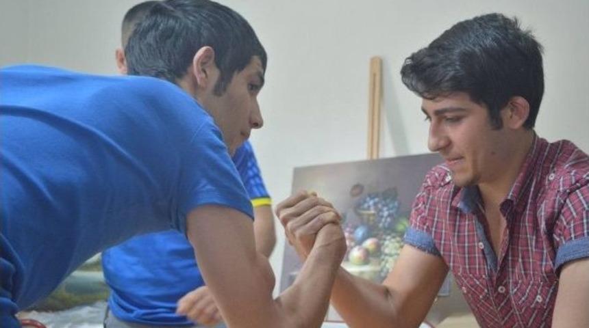 Gen&ccedil;lik Haftasında Sokak Oyunları