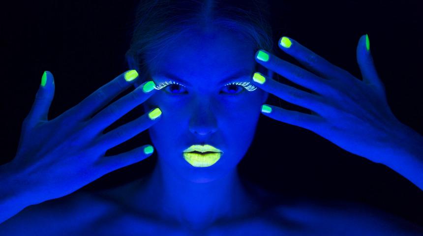  Sıradan bir gelin olmanın modası &ccedil;oktan ge&ccedil;ti! İşte  2016 gelin ojeleri modası