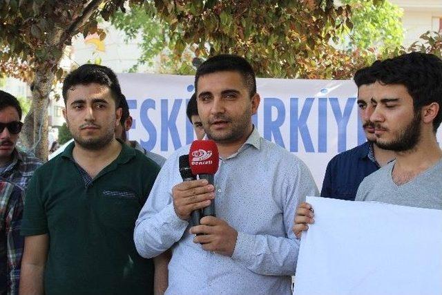 Ak Partili Gençlerden ‘eski Türkiye-yeni Türkiye’ Sergisi 1