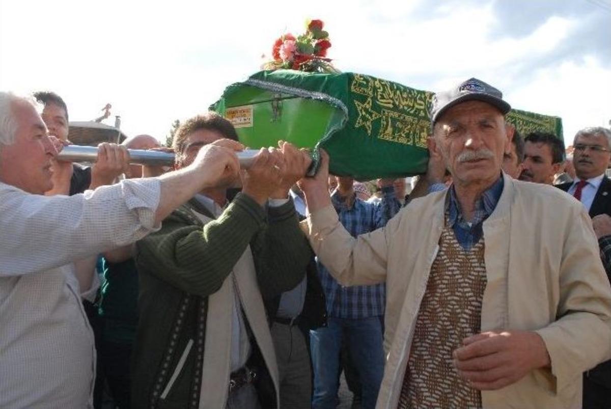 İş&ccedil;iler, Son Yolculuklarına Uğurlandı
