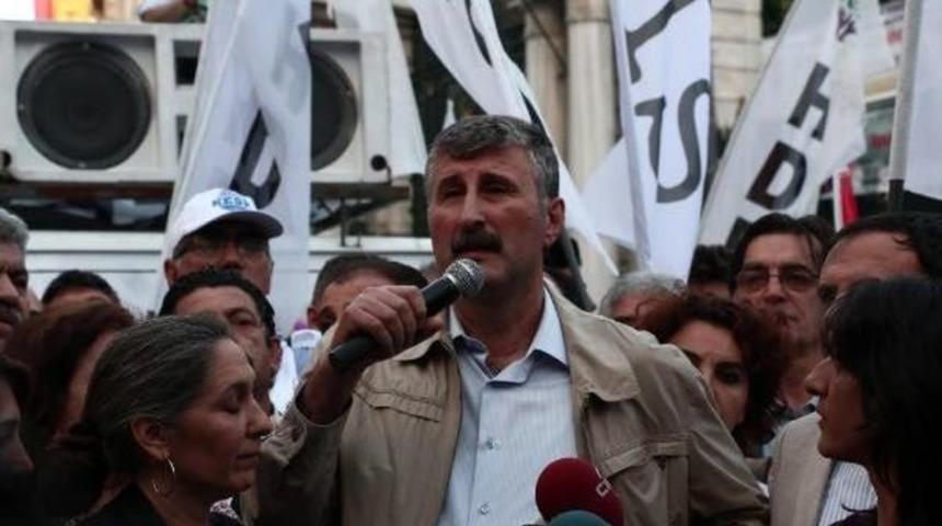 Hdp Binalarına Yapılan Saldırılar Beyoğlu'nda Y&uuml;r&uuml;y&uuml;şle Protesto Edildi