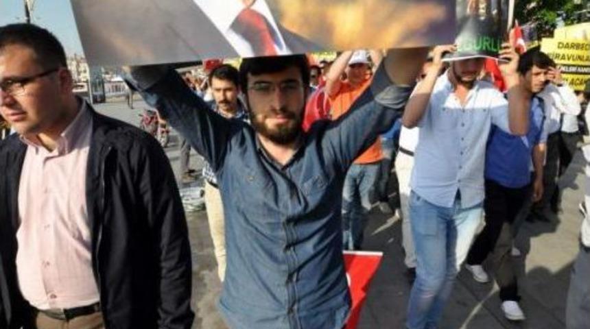 &Ccedil;anakkale'den Mursi Tepkisi