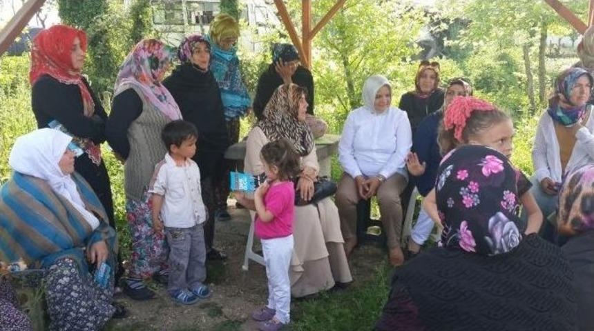 Ak Parti Ev Ziyaretlerine &Ouml;nem Veriyor