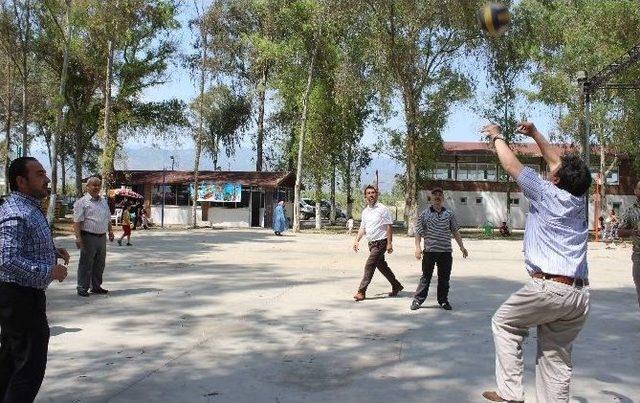 Efeler’de Görev Yapan İmamlar İki Namaz Arası Gönüllerince Eğlendi