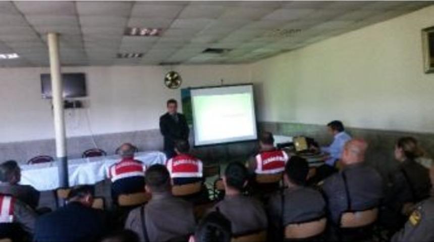 Jandarma&rsquo;ya Gıda Hijyeni Ve Kene Semineri