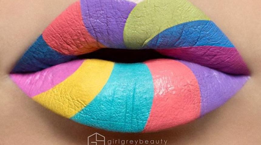 Sanat eseri gibi dudaklar