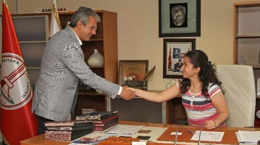 Karşıyaka Belediyesi&rsquo;nin Başkanlık Koltuğu Bu Kez Gen&ccedil;lerin