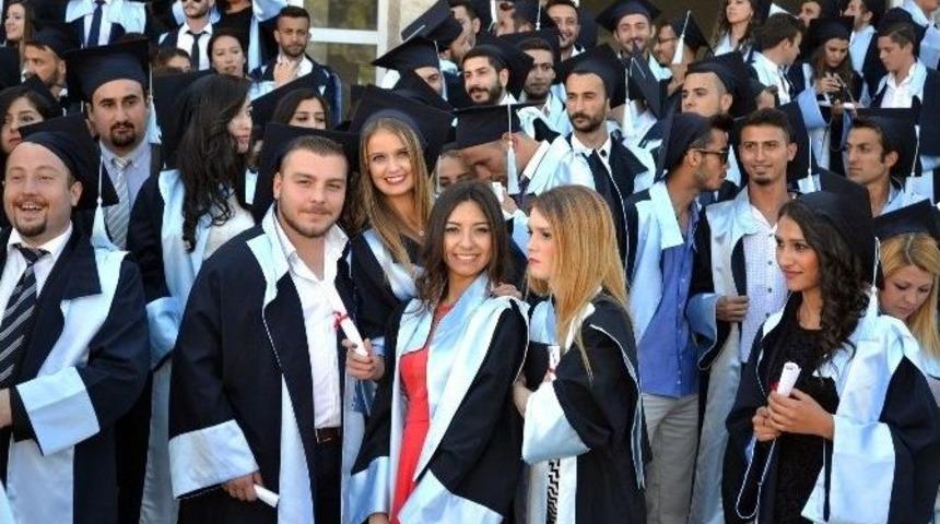 Ad&uuml; Didim Myo 8. D&ouml;nem Mezunlarını Verdi