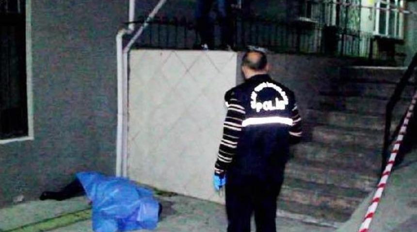 5'inci Kat Balkonundan D&uuml;ş&uuml;nce &Ouml;ld&uuml;