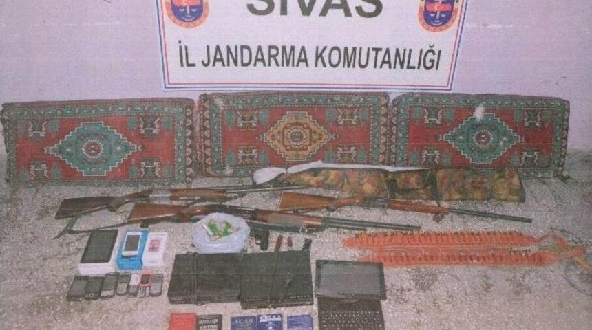 Sivas&rsquo;ta Hırsızlık Operasyonu: 6 G&ouml;zaltı