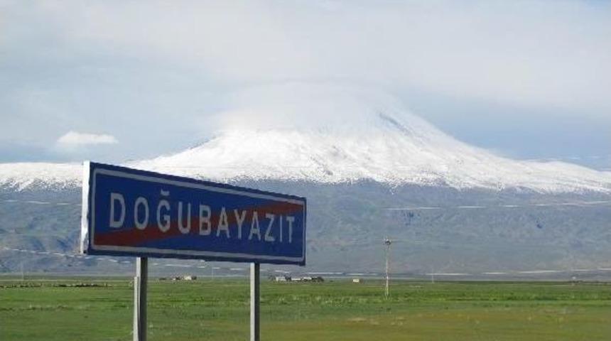 Ağrı Dağı 'şapka Taktı'