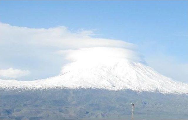 Ağrı Dağı 'şapka Taktı'