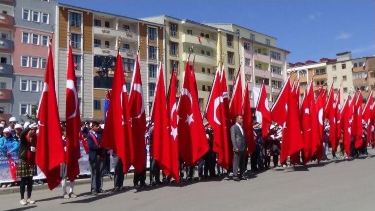 Kars&rsquo;ta 19 Mayıs Coşkusu