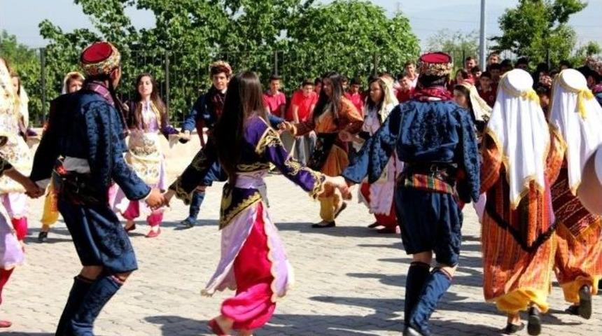 Sarıg&ouml;l&rsquo;de 19 Mayıs Coşkusu