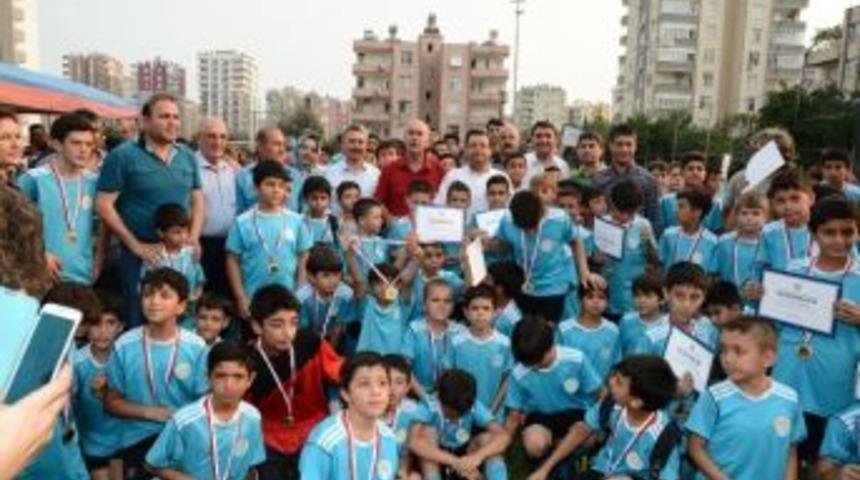 B&uuml;y&uuml;kşehir&rsquo;den &Uuml;cretsiz Futbol Okulu Hizmeti