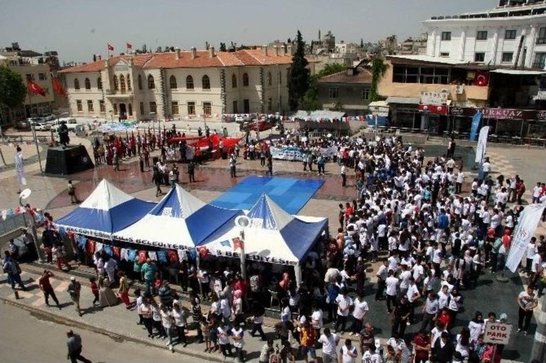 19 Mayıs Atat&uuml;rk&rsquo;&uuml; Anma, Gen&ccedil;lik Ve Spor Bayramı Kutlandı