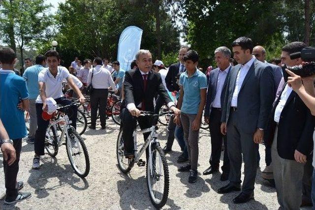 Adana’da 500 Öğrenciye Bisiklet