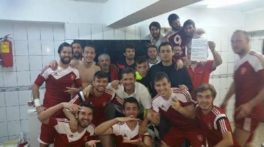 Taraftar, Yeni Diyarbakırspor Kul&uuml;p Binasını Tahrip Etti (2)