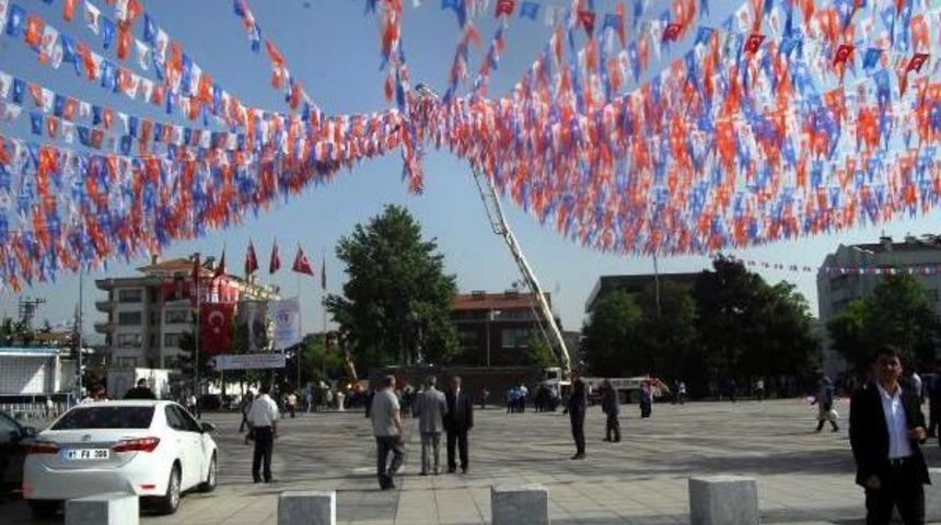 D&uuml;zce'de 19 Mayıs Kutlamalarında Ak Parti Protestosu
