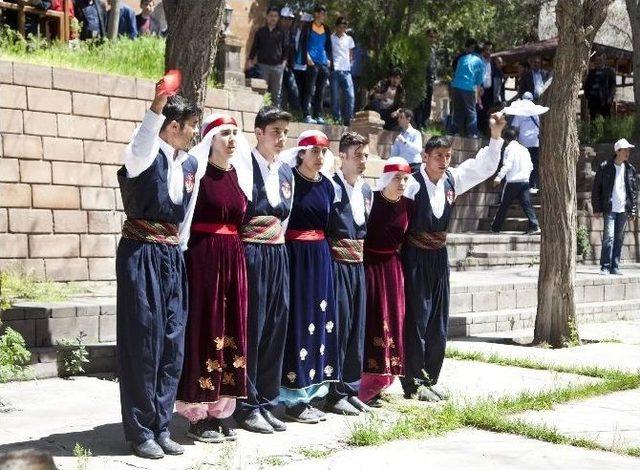 Ahlat’ta Gençlik Yürüyüşü