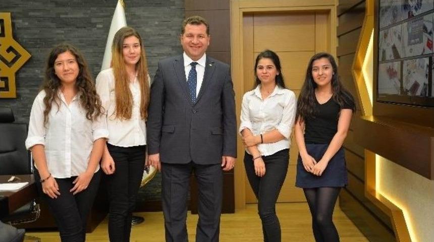 Başkan Yılmaz, 19 Mayıs&rsquo;ta Gen&ccedil;leri Ağırladı