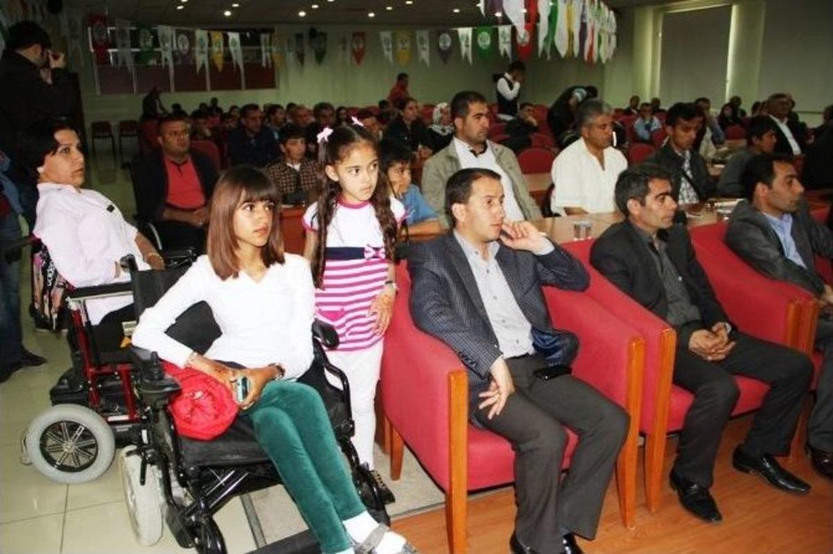 Figen Y&uuml;ksekdağ Engellilerle Bir Araya Geldi