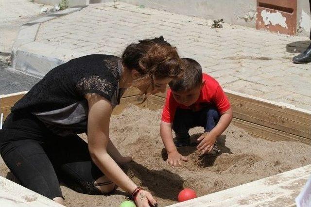 Gaziemir’de Sokakları Şenlendiren Etkinlik