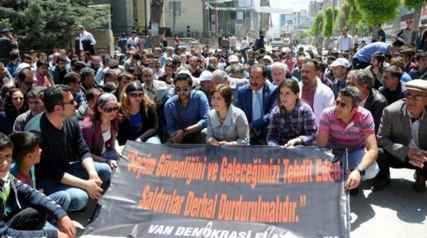 Hdp'ye Yapılan Saldırı Van'da Protesto Edildi