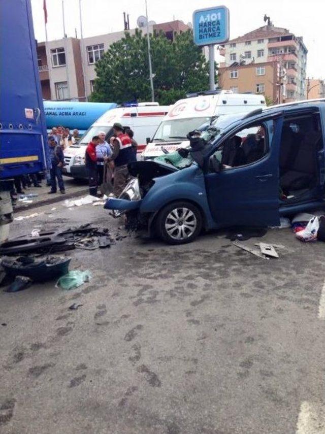 İstanbul’dan Memleketleri Rize’ye Giderken Kaza Geçirdiler