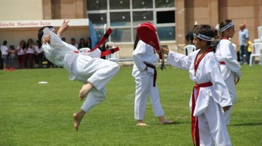Nevşehir&rsquo;De Gen&ccedil;lik Bayramı Coşkuyla Kutlandı