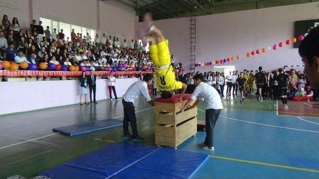 Kulp&rsquo;ta 19 Mayıs Atat&uuml;rk&rsquo;&uuml; Anma, Gen&ccedil;lik Ve Spor Bayramı Kutlaması 1