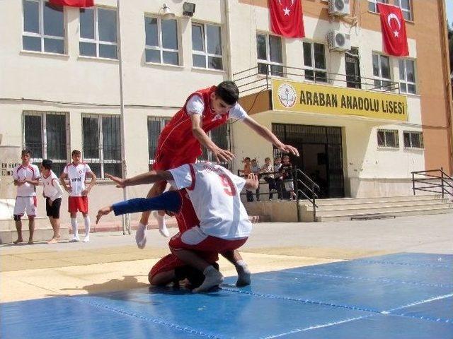 Araban&rsquo;da, 19 Mayıs Atat&uuml;rk&rsquo;&uuml; Anma, Gen&ccedil;lik Ve Spor Bayramı Kutlandı 1
