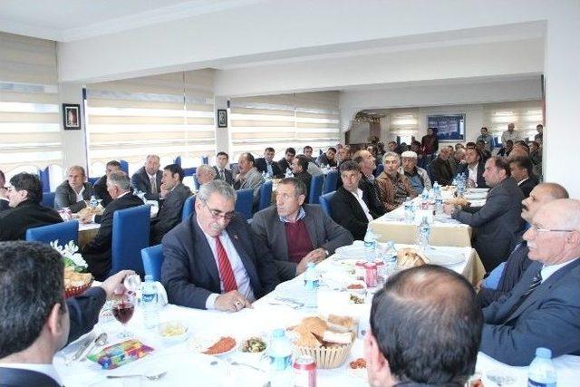 Ardahan Ak Parti Çıldırlı Muhtarlarla Bir Araya Geldi