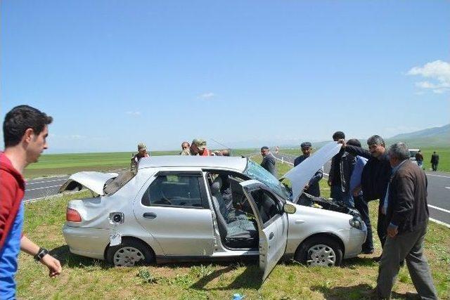 Eleşkirt’te Trafik Kazası: 6 Yaralı