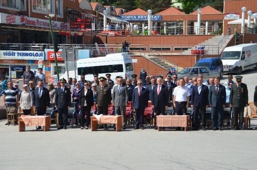 Tosya&rsquo;da 19 Mayıs T&ouml;renleri &Ccedil;oşku İ&ccedil;inde Kutlandı