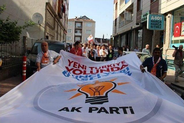 Ak Parti&rsquo;den Gen&ccedil;lik Ve Spor Bayramında Sevgi Y&uuml;r&uuml;y&uuml;ş&uuml; 1