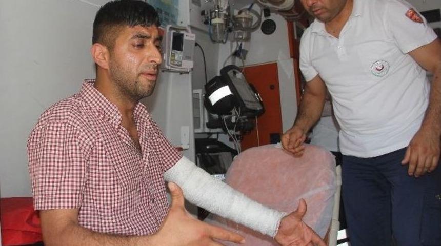 Bı&ccedil;akla Kendini Kesen Şahıs "bu Benim Hobim" Dedi