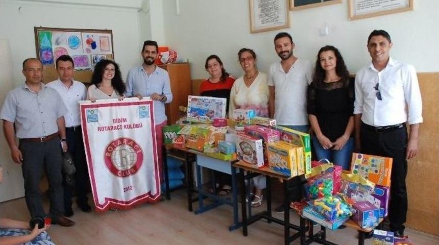 Didim Rotaract Kul&uuml;b&uuml;&rsquo;nden Otizm Sınıfına Destek