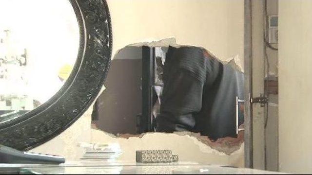 Duvarı Delip Kuyumcuyu Soydular 1