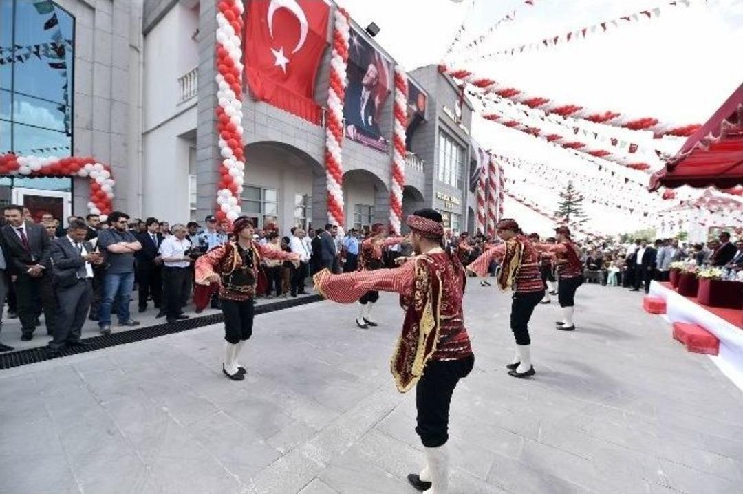 Seğmen Konak Ve Parkı&rsquo;na G&ouml;rkemli A&ccedil;ılış