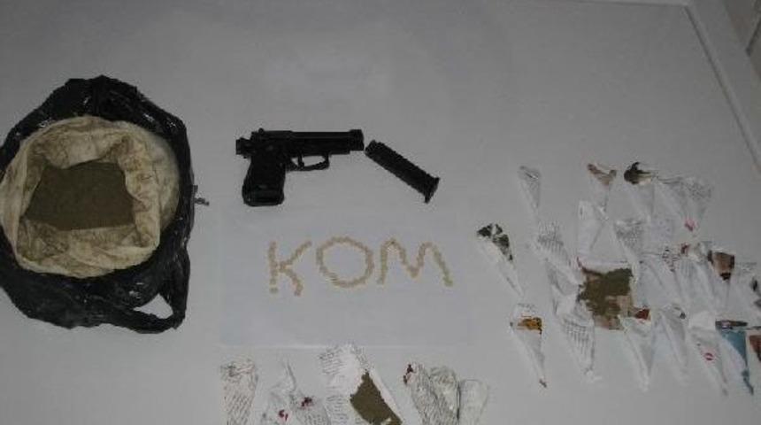 Viranşehir&rsquo;De Uyuşturucu Operasyonu: 5 G&ouml;zaltı