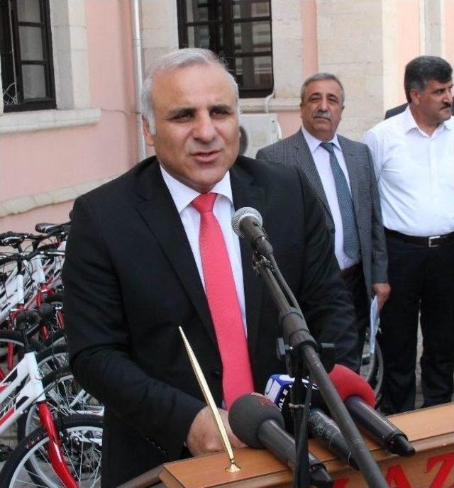 Harekete Teşvik İ&ccedil;in 150 Bisiklet Dağıtıldı 2