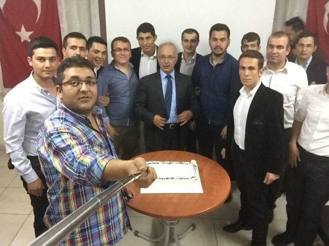 İhlas Vakfı Yurdu&rsquo;nda Mezuniyet Sevinci 1