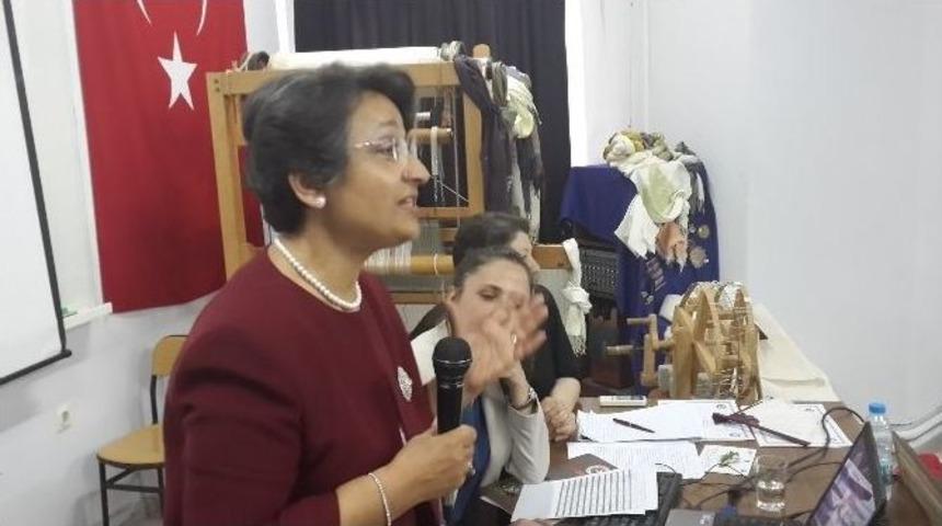 &Ouml;demiş&rsquo;te İpek B&ouml;cek&ccedil;iliği Paneli