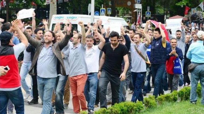 Ford Otosan Iş&ccedil;ileri İzmit'te Protesto G&ouml;sterisi Yaptı