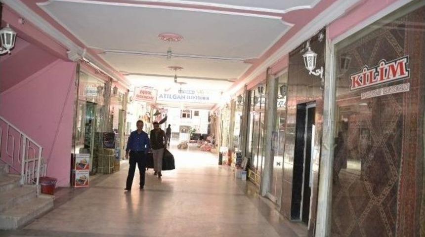 Siirt&rsquo;in İlk Kapalı &Ccedil;arşısı Can &Ccedil;ekişiyor