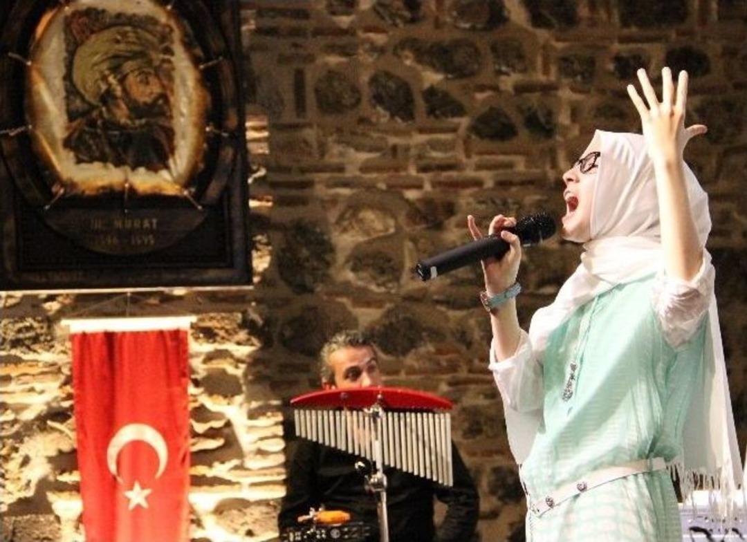 Şiirler &lsquo;yedi G&uuml;zel Adam&rsquo; İ&ccedil;in Okundu