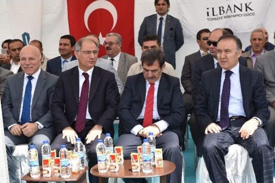 Şehitler Mahallesi Kentsel D&ouml;n&uuml;ş&uuml;m Projesi&rsquo;nin Temeli Atıldı